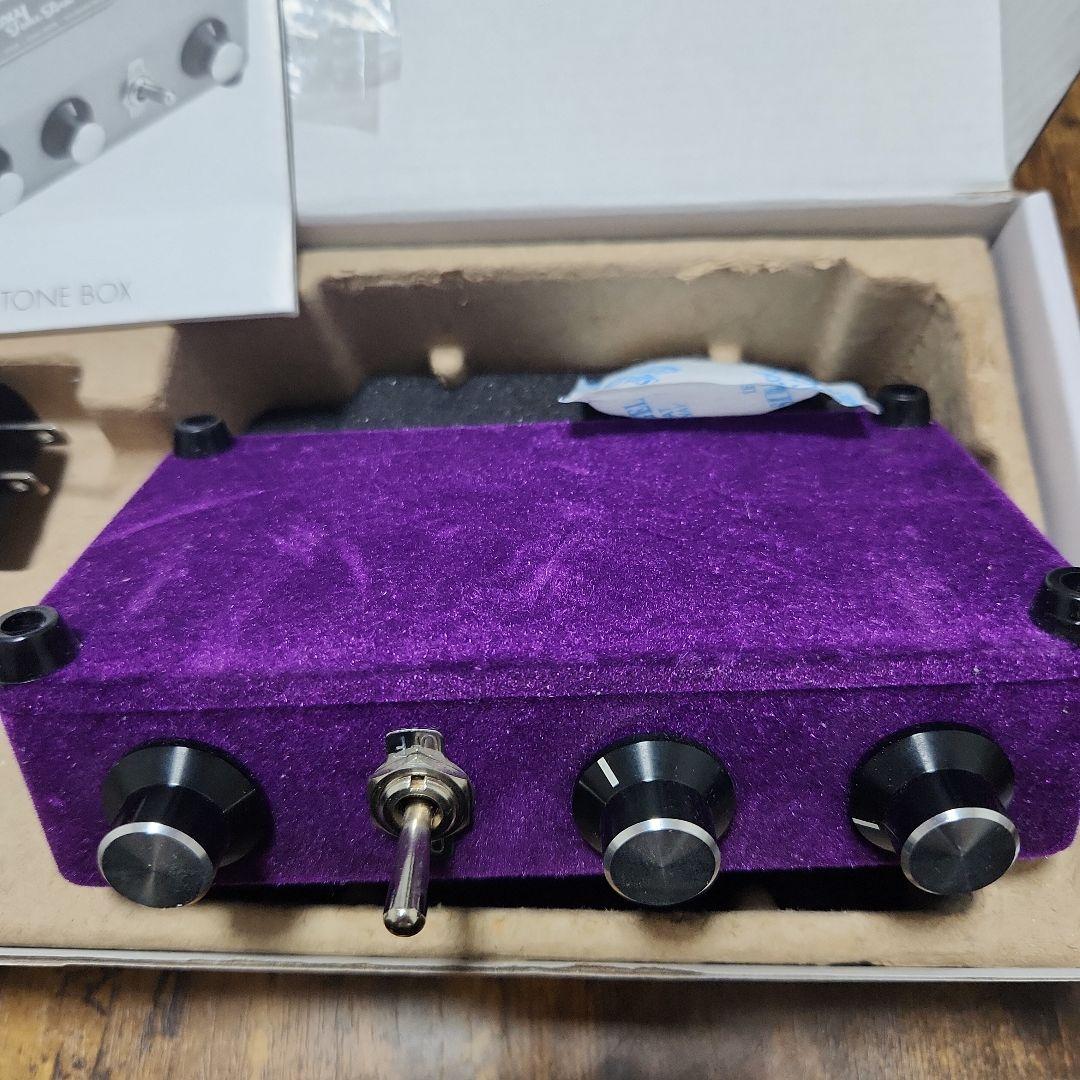 WARM AUDIO Foxy Tone Box 限定カラー　ファズ