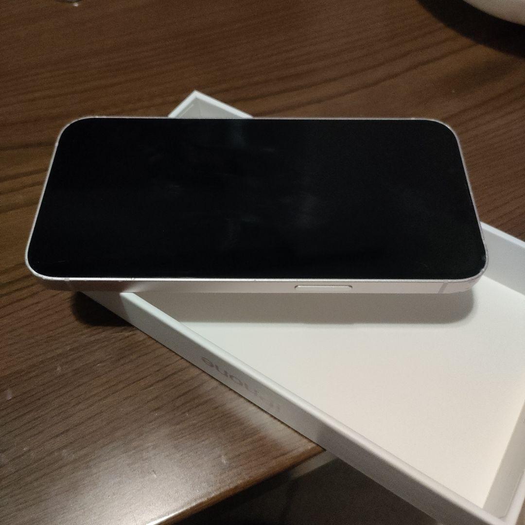 ● iPhone