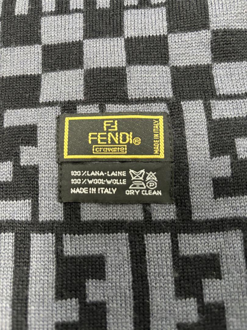 FENDIフェンディ マフラー　ズッカ柄　ニット　ロゴストライプ　ベージュ×黒 楽天市場】FENDI フェンディ マフラー ズッカ柄 ストライプ