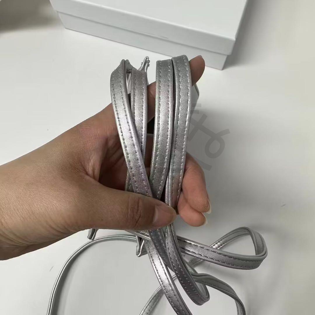 新品Telfarシルバー メタリック ショルダーバッグ
