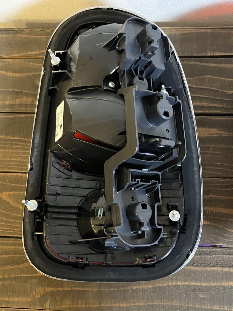 MINIクロスオーバー R60 テールランプ