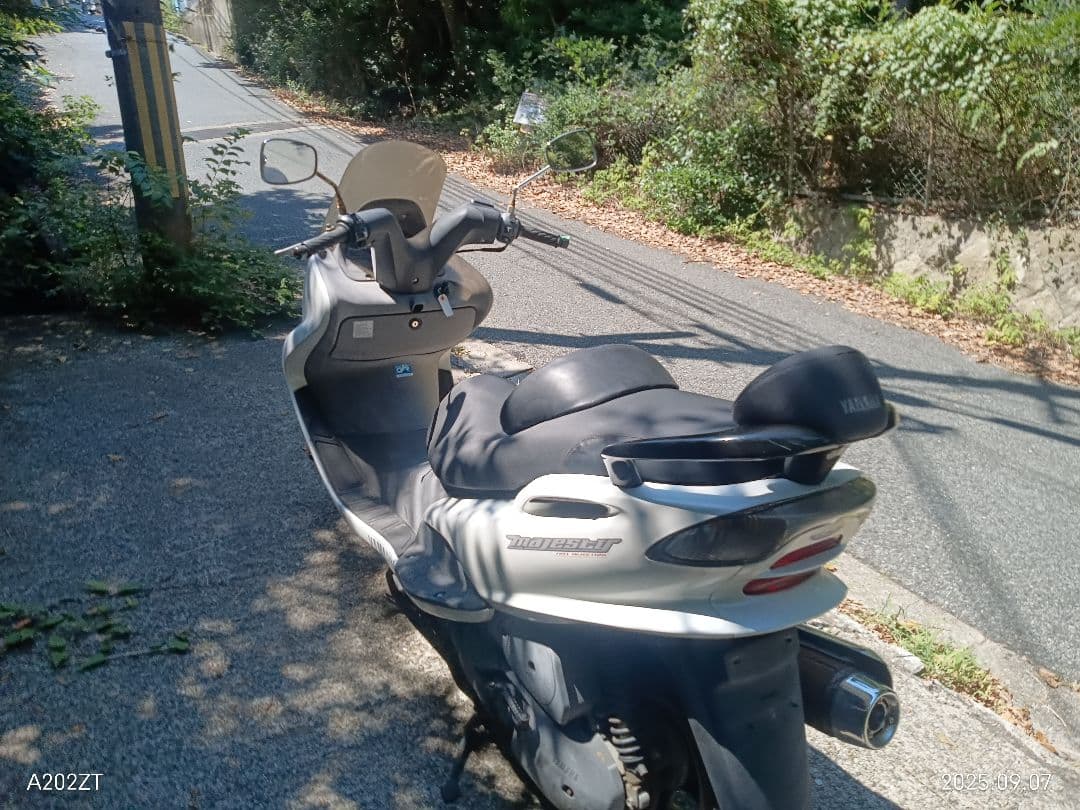 マジェスティ125　型式SE27