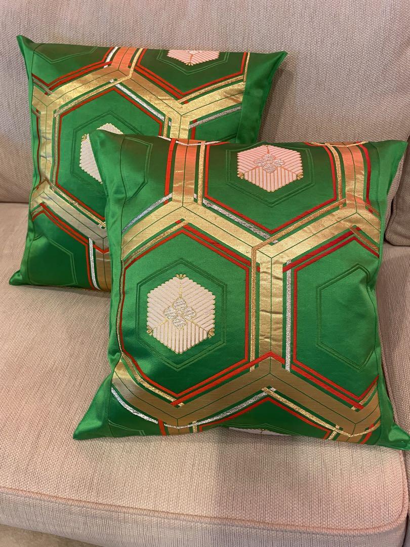 2745豪華刺繍！袋帯リメイク　正絹長クッションカバー　クリスマス❗️お正月❗️3枚 2745豪華刺繍！袋帯リメイク 正絹長クッションカバー クリスマス