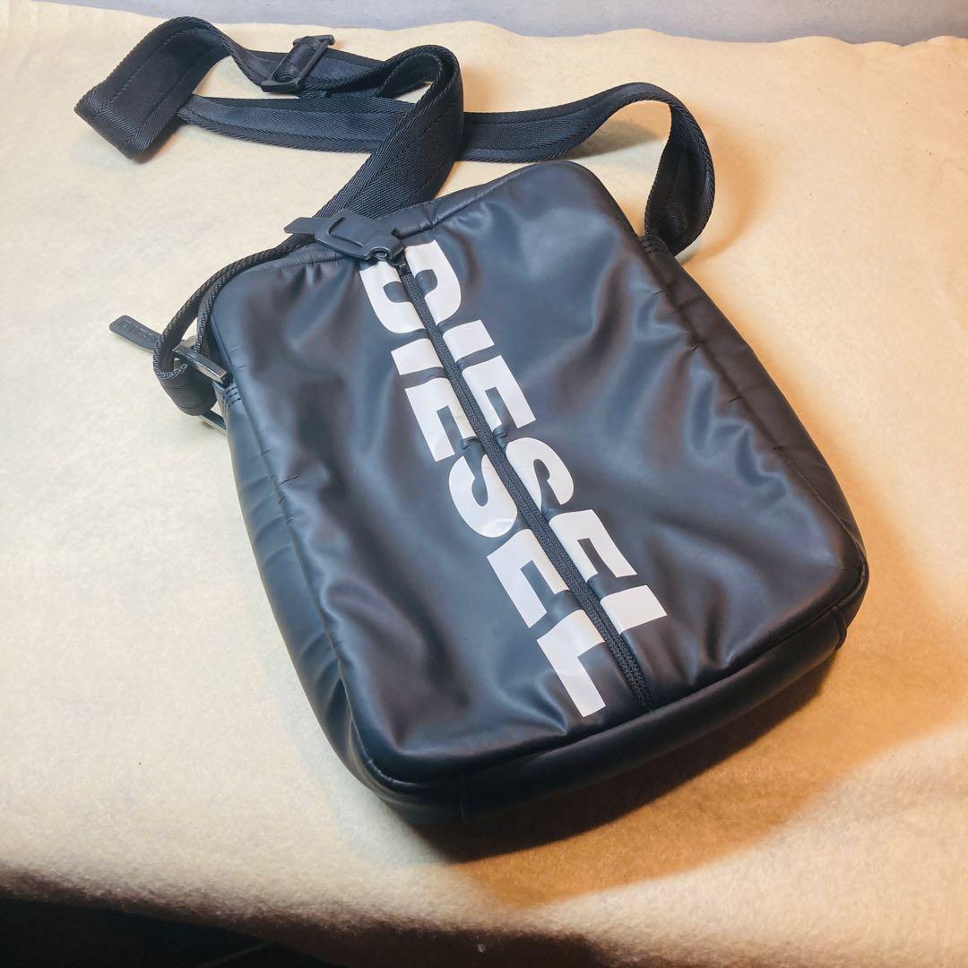 良品　ディーゼル　DIESEL ビッグロゴ　ショルダーバッグ　ナイロン　ブラック