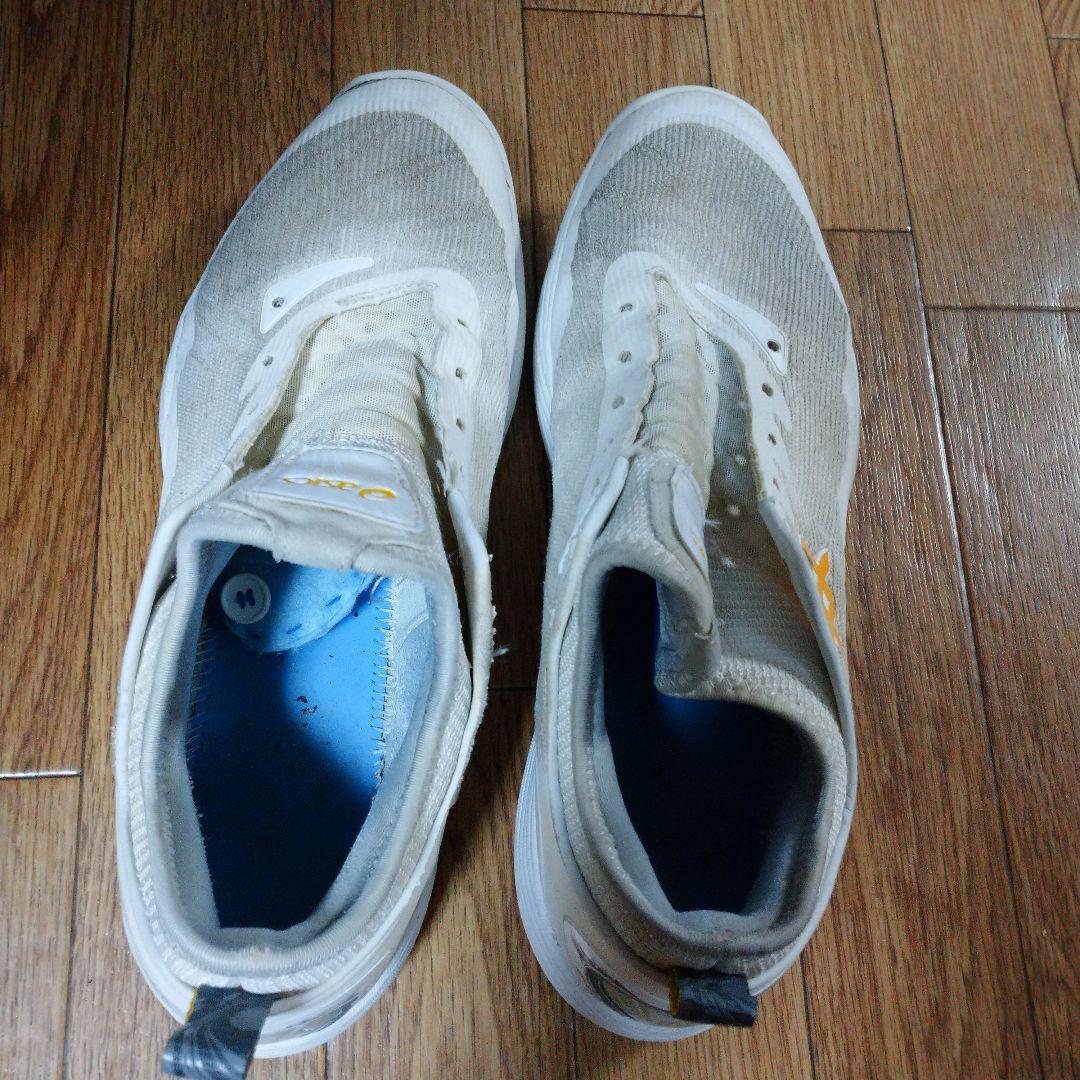 ASICS バスケットボールシューズ ホワイト/グレー