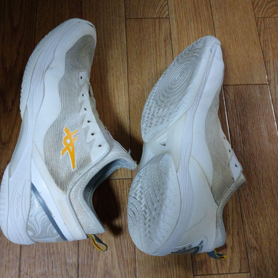 ASICS バスケットボールシューズ ホワイト/グレー
