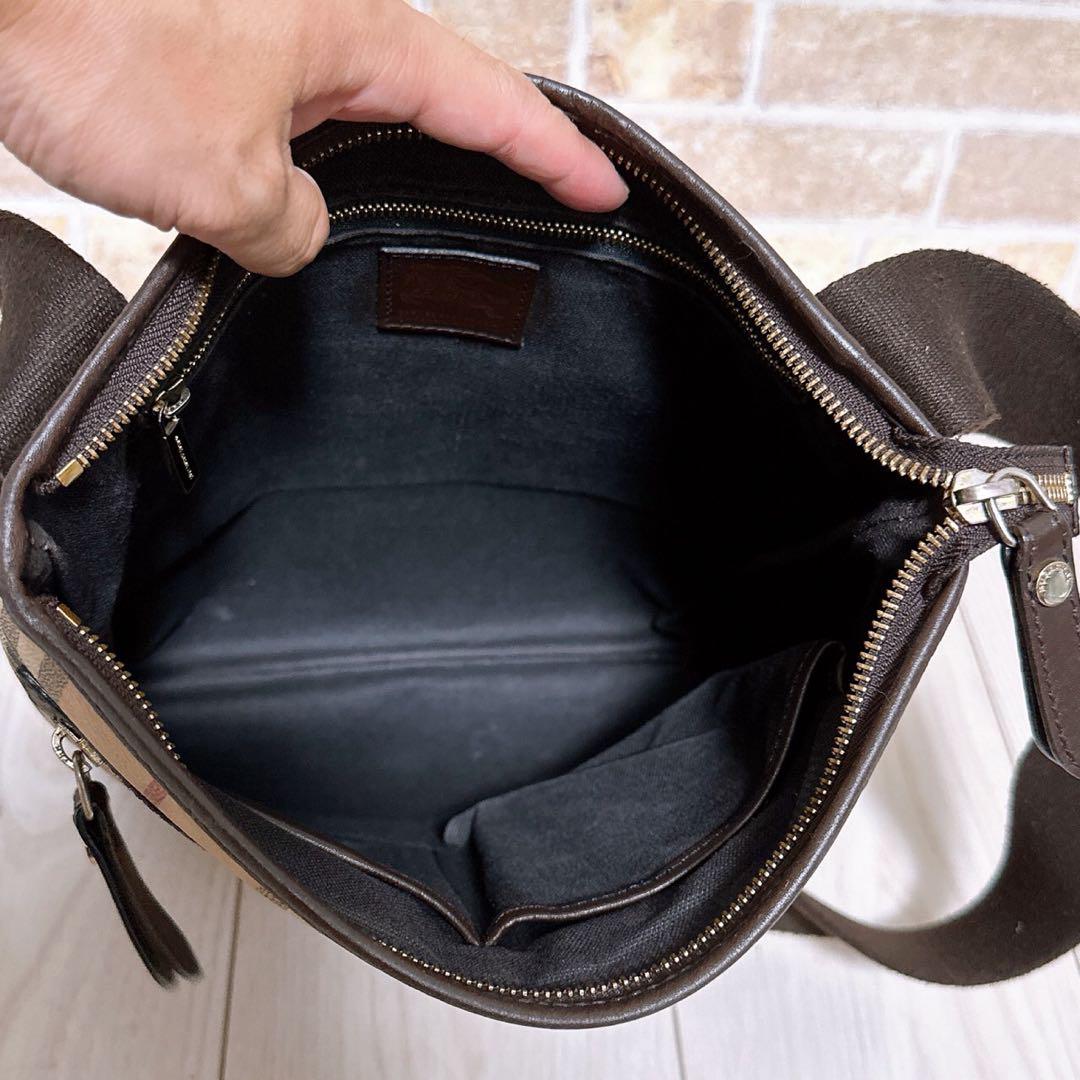 《超美品》Burberry(バーバリー)ショルダーバッグ PVC チェック