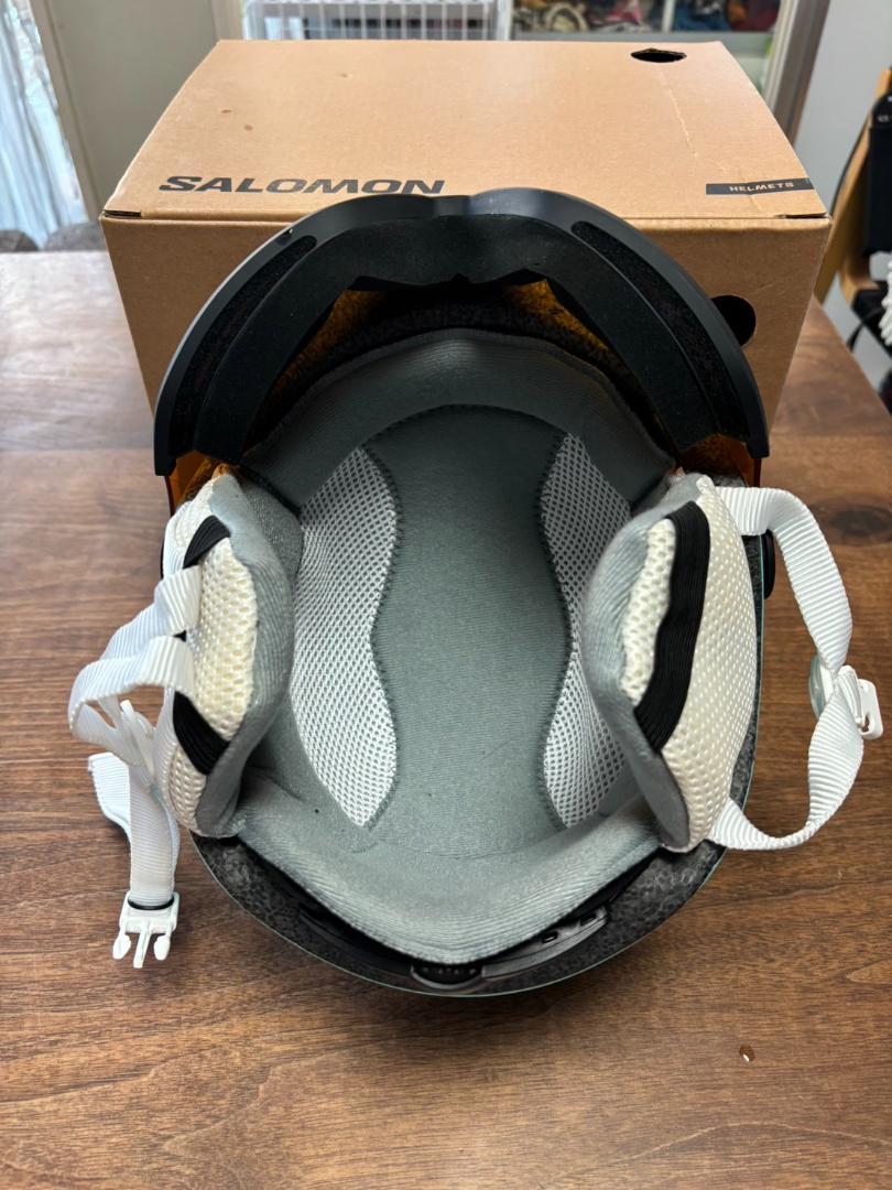 サロモンSALOMON キッズ ジュニア スノーヘルメット バイザー付き