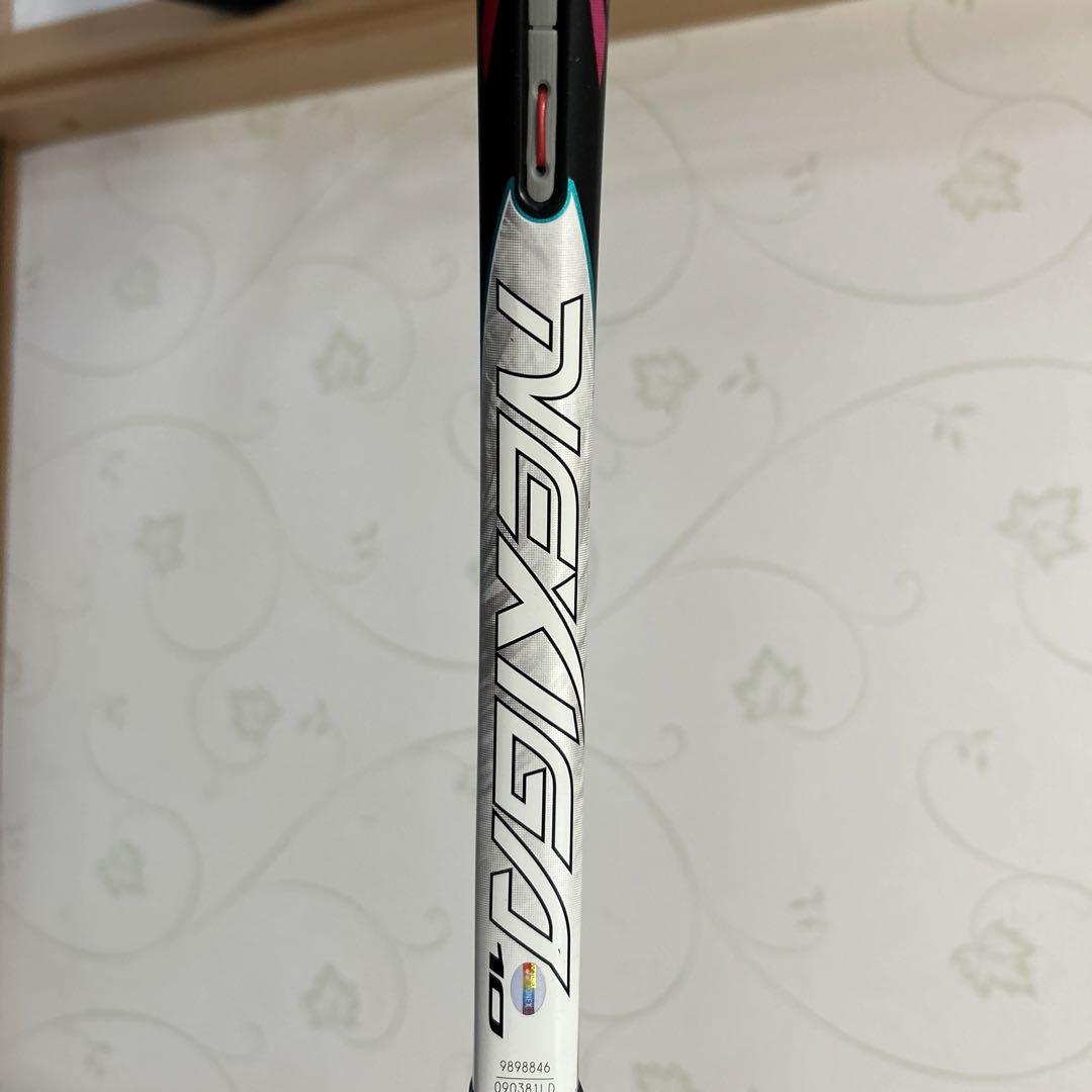 ヨネックス　ネクシーガ10  グリップG0  ラケット総重量175g