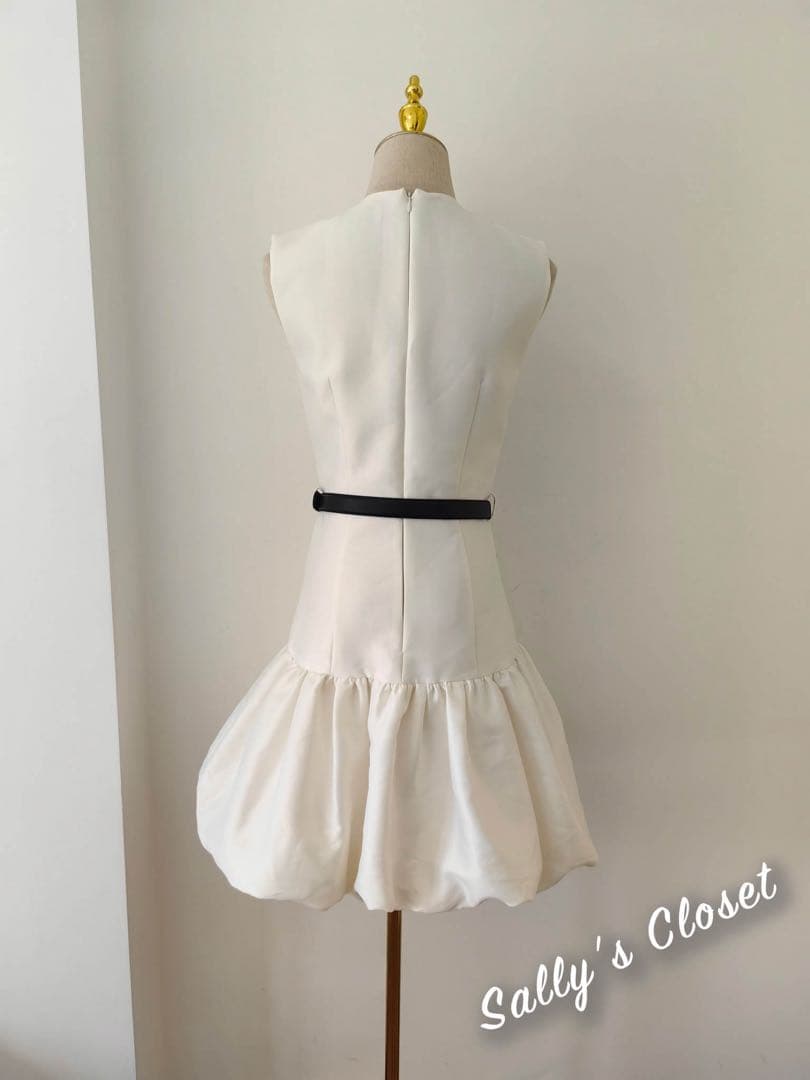 ❤️25新作 新品♡ SelfPortrait 白ミニワンピース♡ F10 ❤️25新作 新品♡ SelfPortrait 白ミニワンピース♡ F10