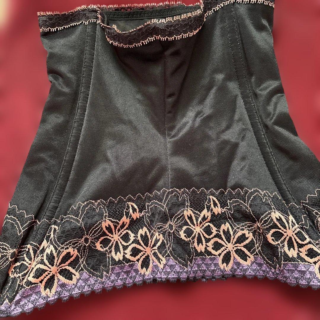 【美品】MARUKO ウエストニッパー 未使用に近い 【美品】MARUKO ウエストニッパー 未使用に近い