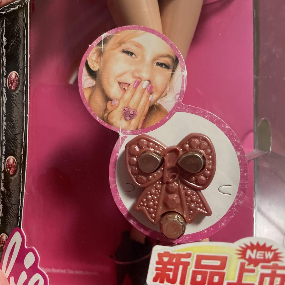 Barbie人形