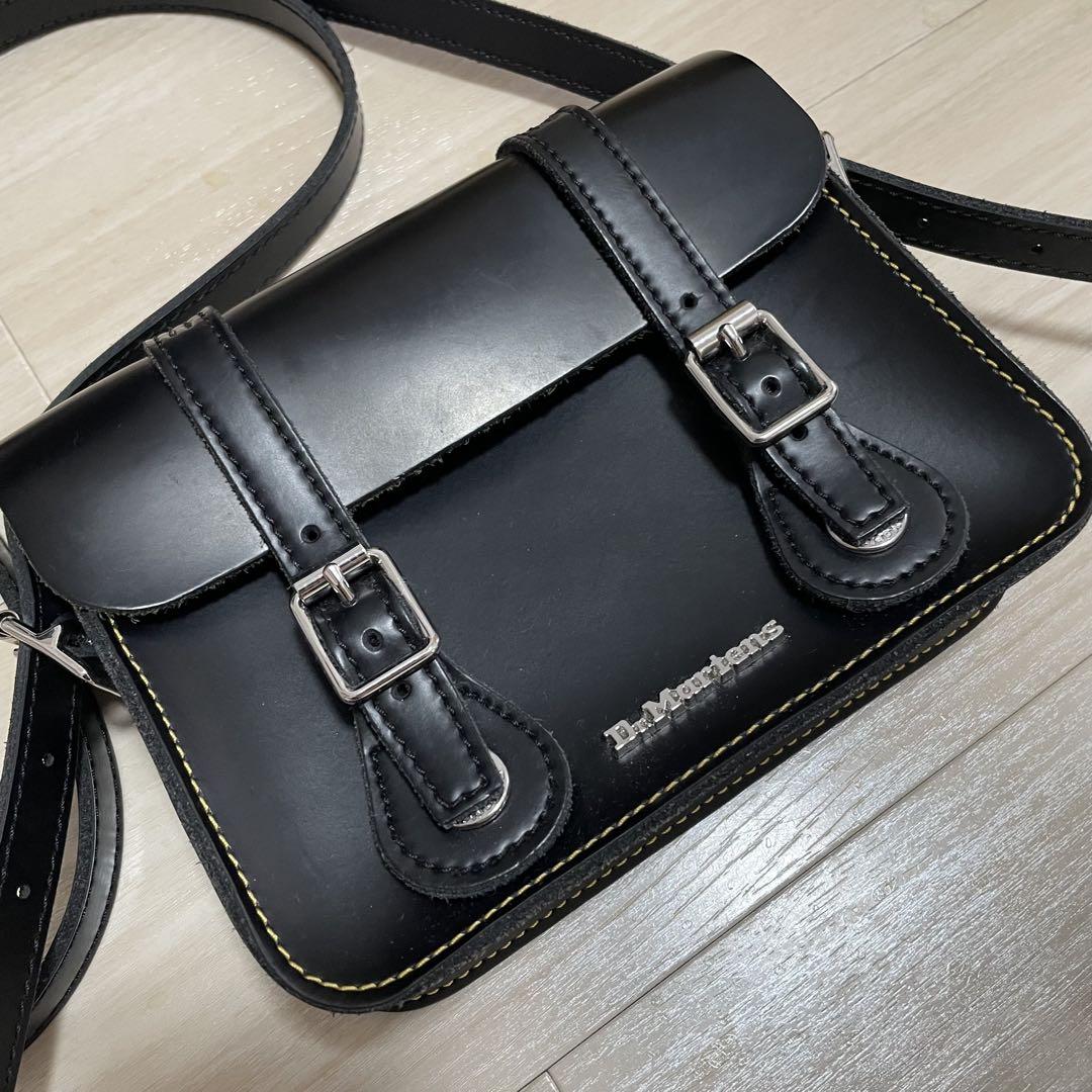 Dr. Martens ショルバーバック 7インチバッグ