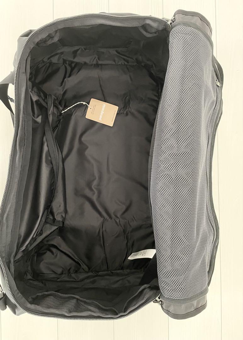 新品未使用 Patagonia　ブラックホール・ダッフル 55L　ブラック