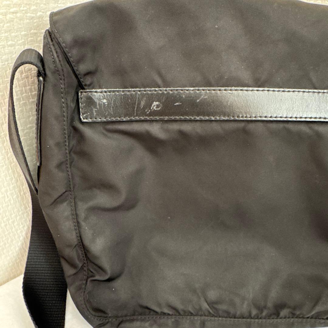 PRADA ブラック ショルダーバッグ