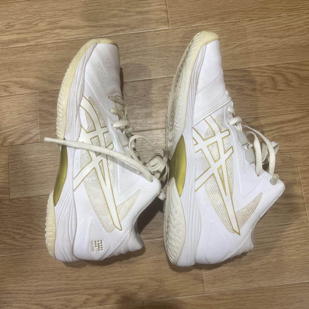 ASICS バレーボールシューズ ホワイト/ゴールド 26.0