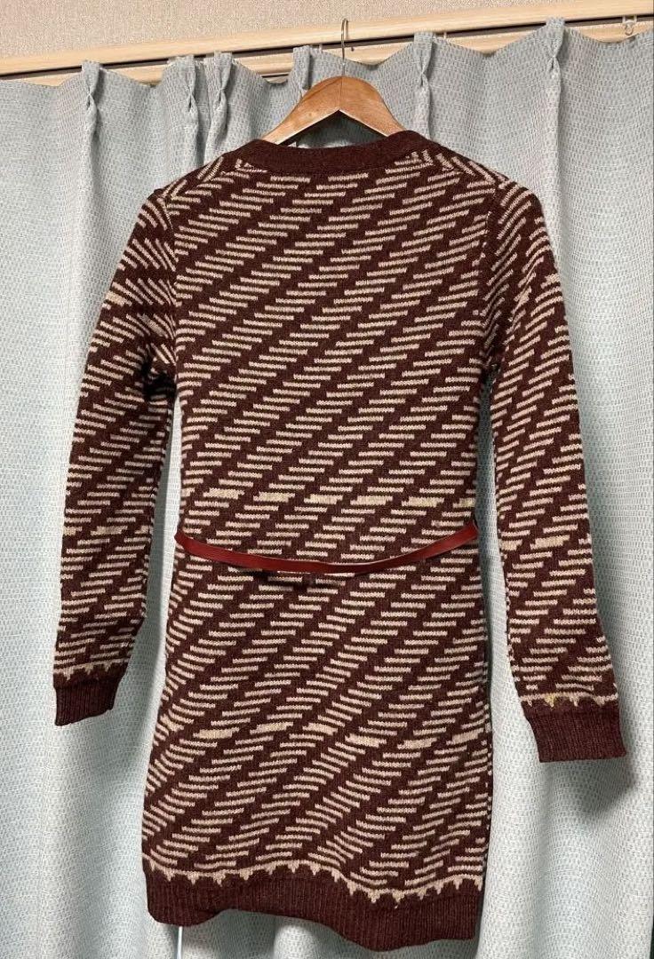 2025人気No.1の A.P.C. ニットワンピース ブラウン 幾何学模様 ワンピース