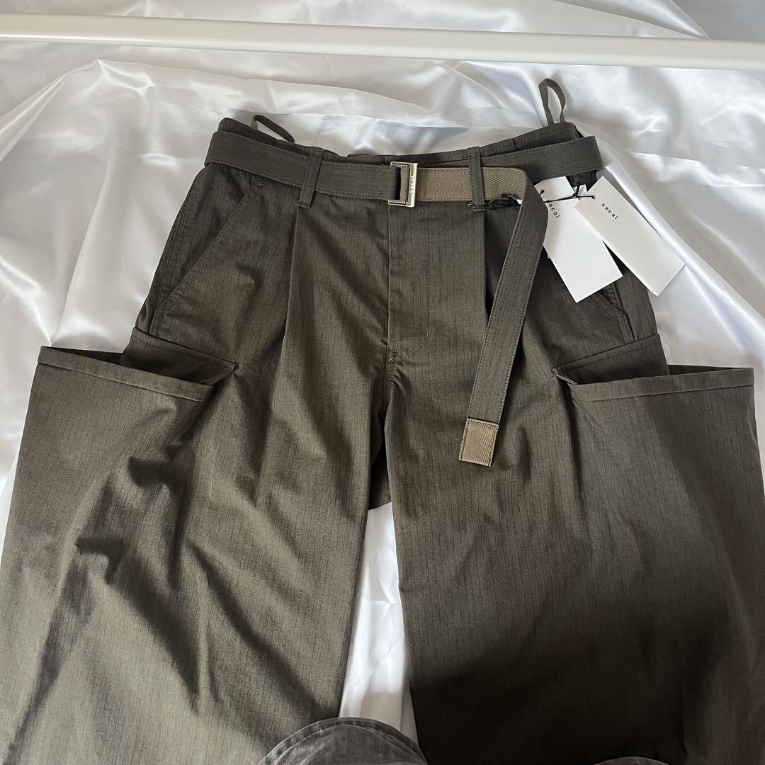 入手困難☆sacaiサカイ25AW完売rip stop pantsカーキ新品 - メルカリ