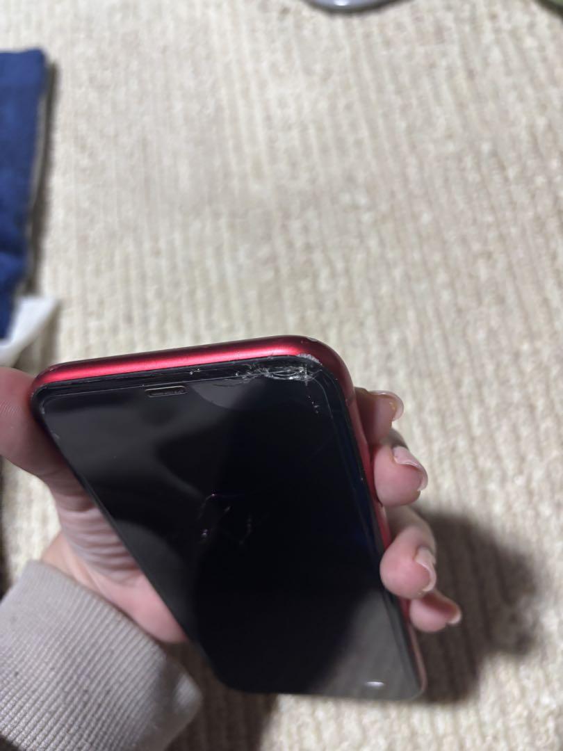 Apple iPhone 11 (赤色) 本体　64G