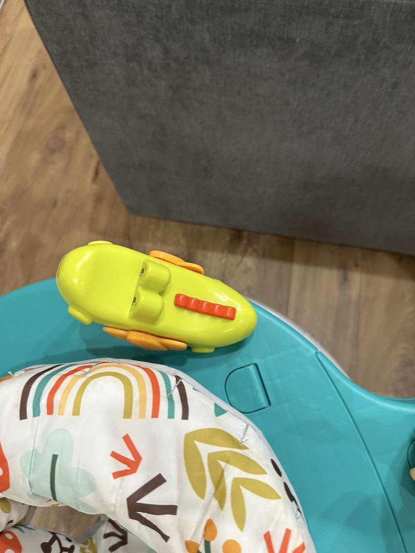 ゆかいなレインボーフォレストジャンパルー フィッシャープライス