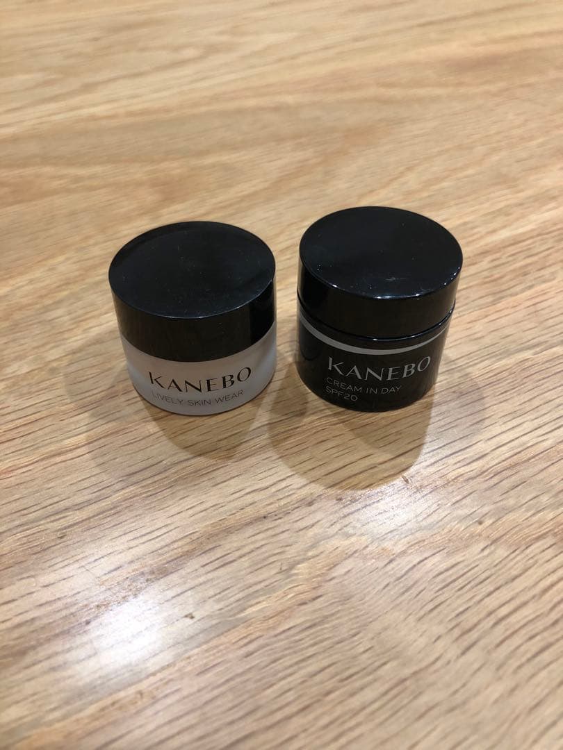 クリームインデイ ライブリースキンウェア