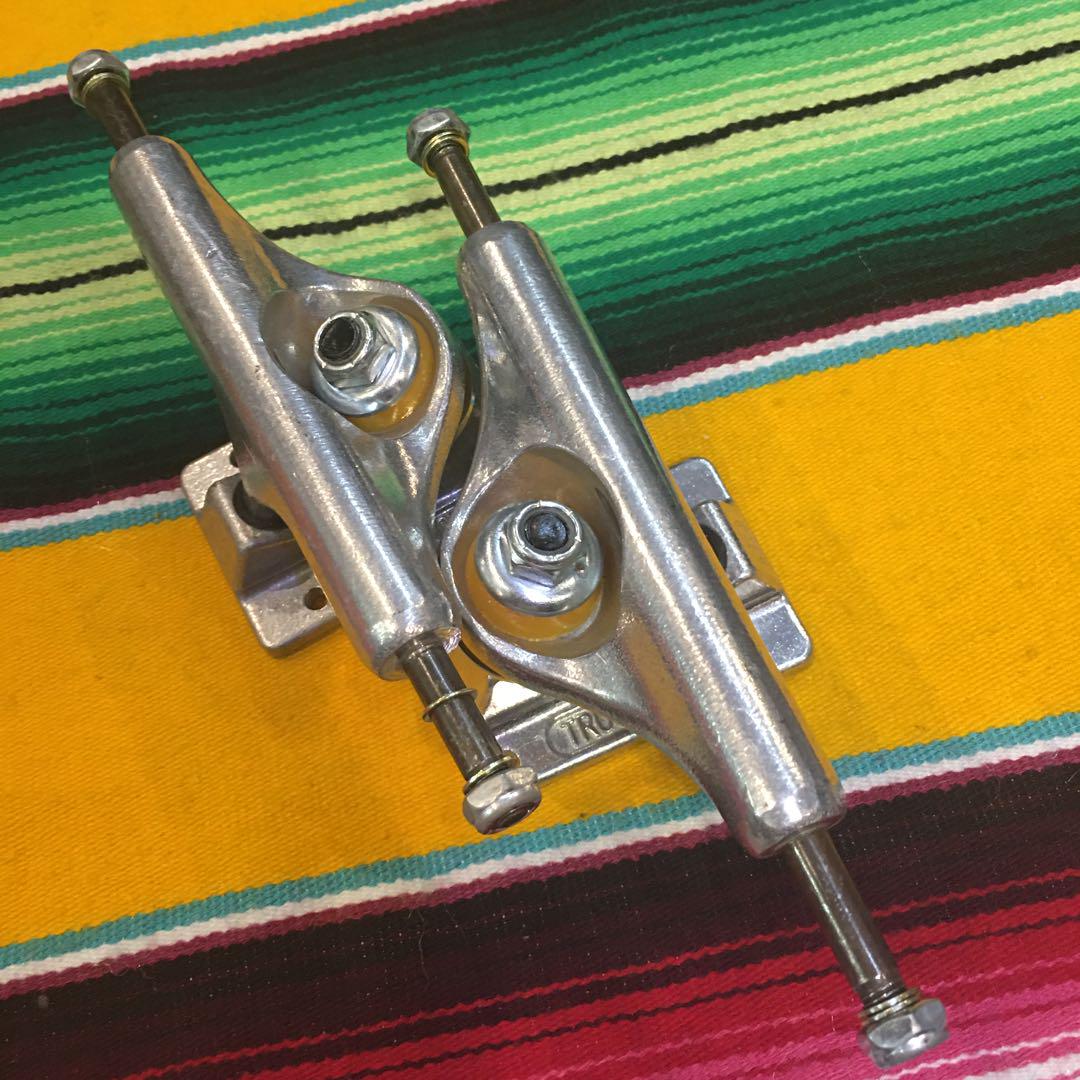 independent インディー　スケートトラック129