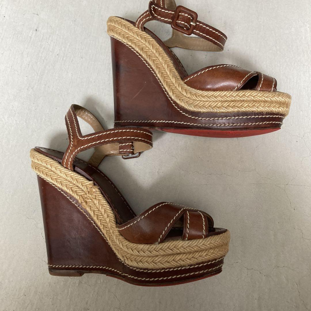 【Christian Louboutin】Loubi Be レザーサンダル ブラウン クリスチャンルブタン ブラウンレザーウェッジサンダル 35