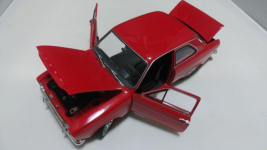 ミニチャンプス 1/18 FORD ESCORT フォード エスコート