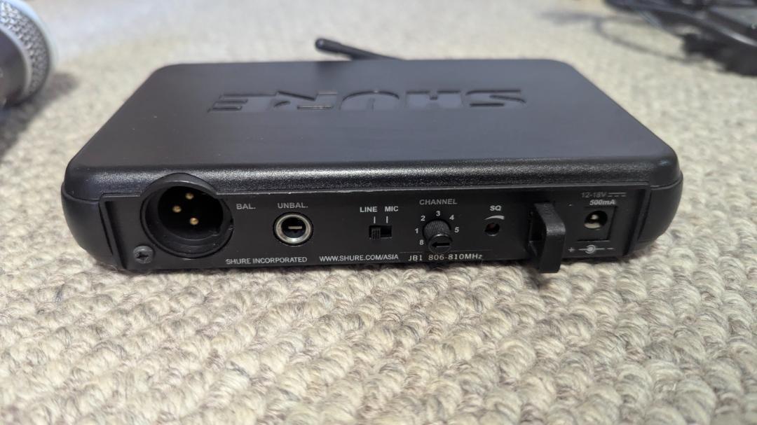 ★格安　SHURE ワイヤレスシステム SVXシリーズ SVX4/PG28