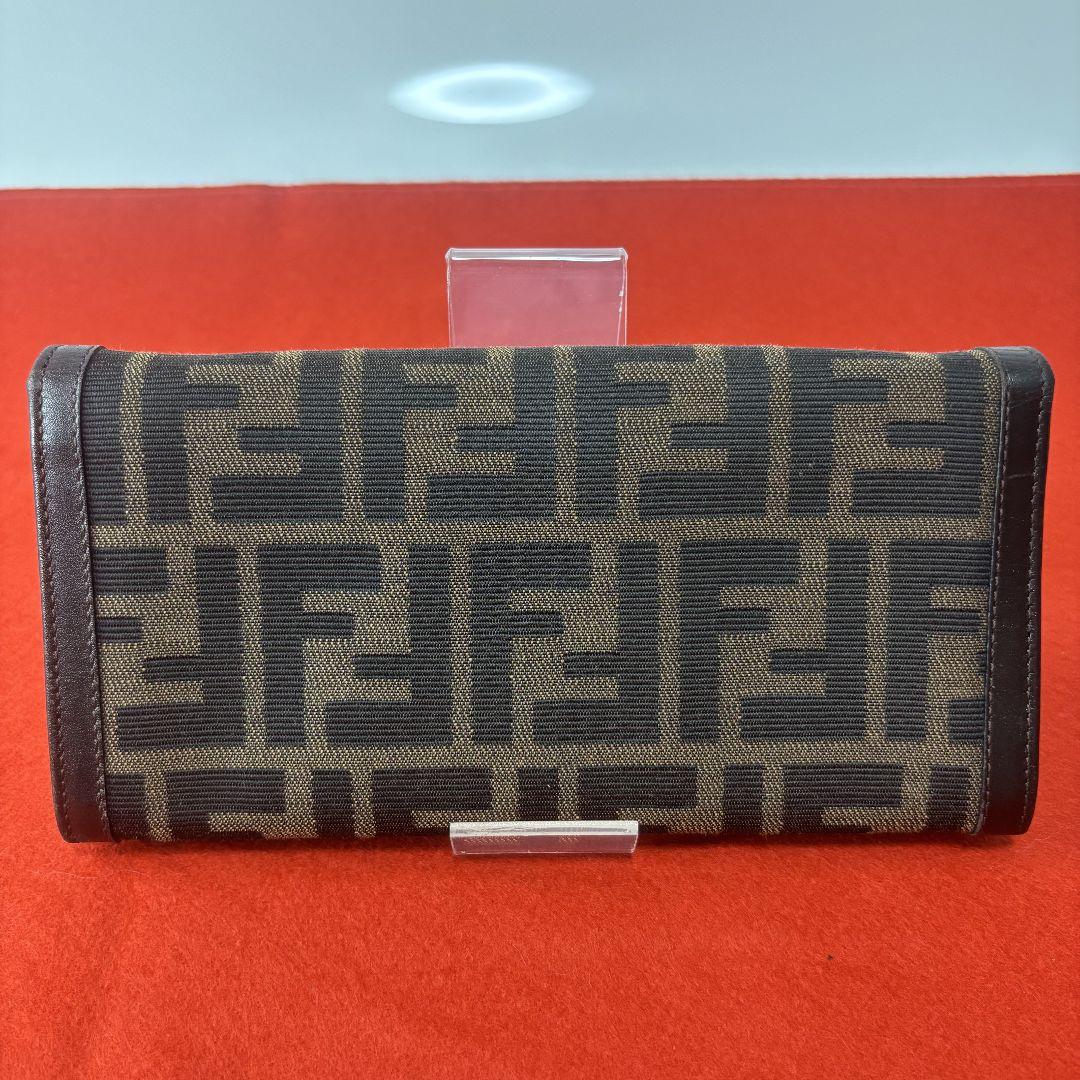 【極美品】FENDI フェンディ 長財布 ズッカ柄 ロゴ キャンバス×レザー FENDI 【未使用品】FENDI フェンディ ズッカ柄 二つ折り長財布