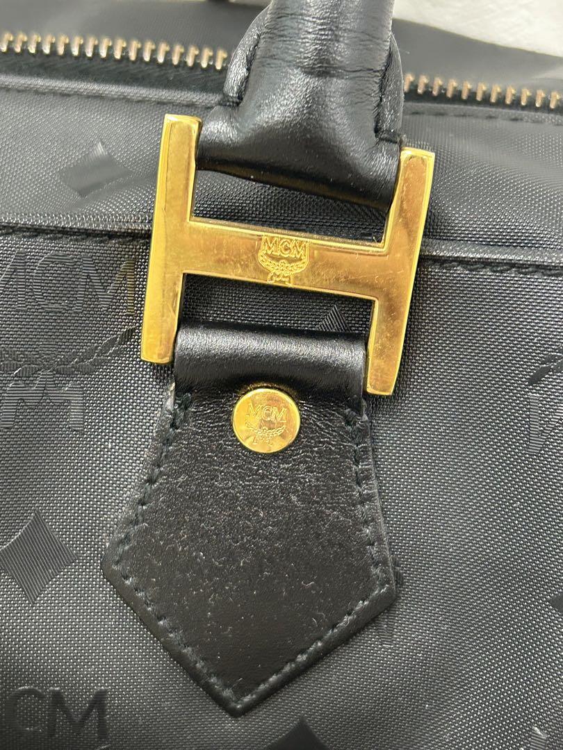MCM ブラックレザー バッグ ゴールド金具