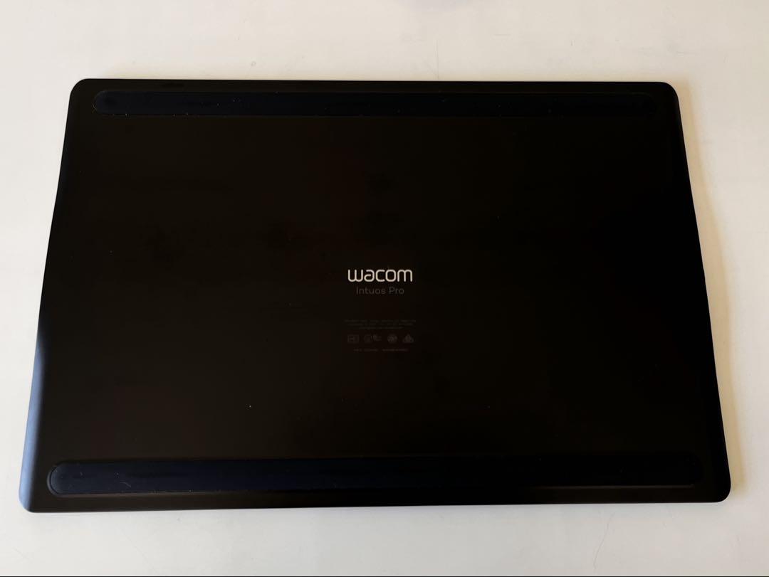 Wacom Intuos Pro ペンタブレット本体 ブラック PTH-860