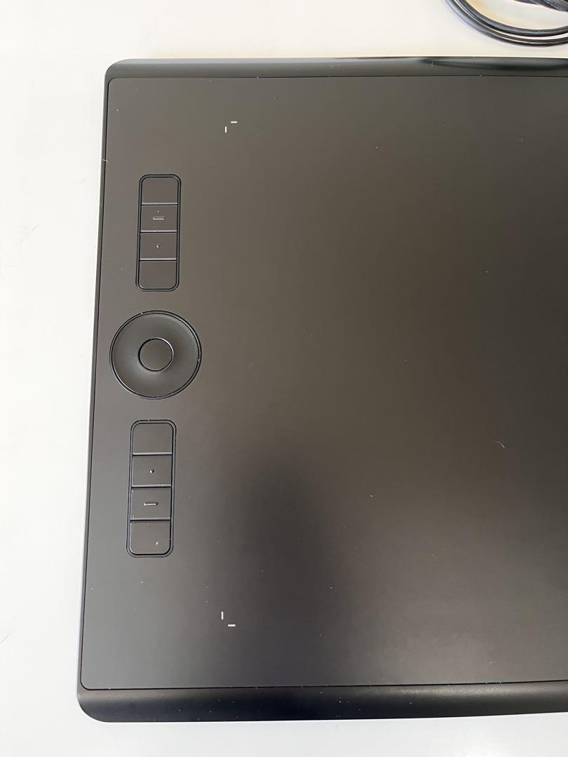 Wacom Intuos Pro ペンタブレット本体 ブラック PTH-860