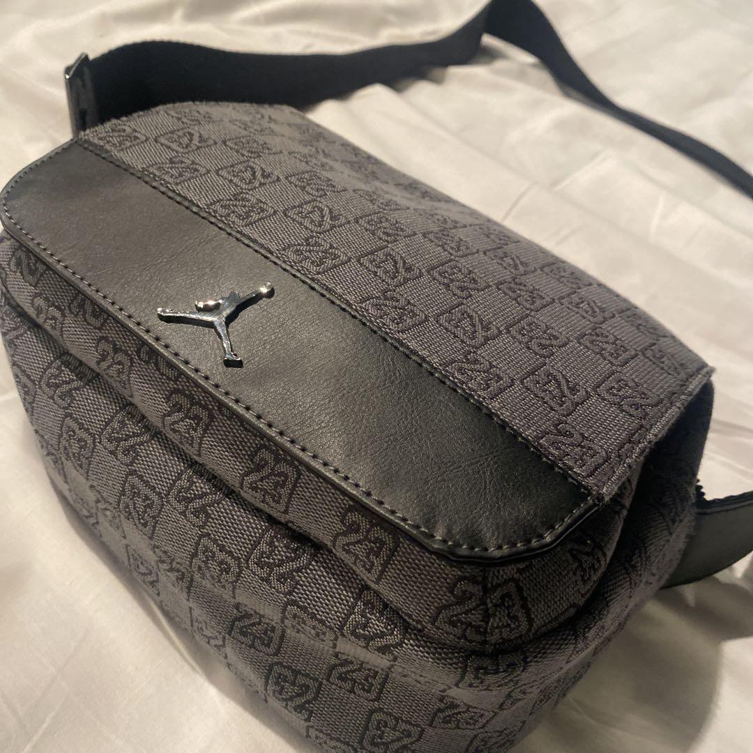 ジョーダン モノグラム ショルダーバッグ