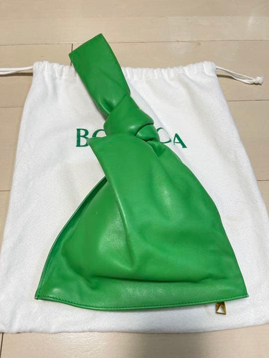 BOTTEGA VENETA ミニ ザ・ツイスト 