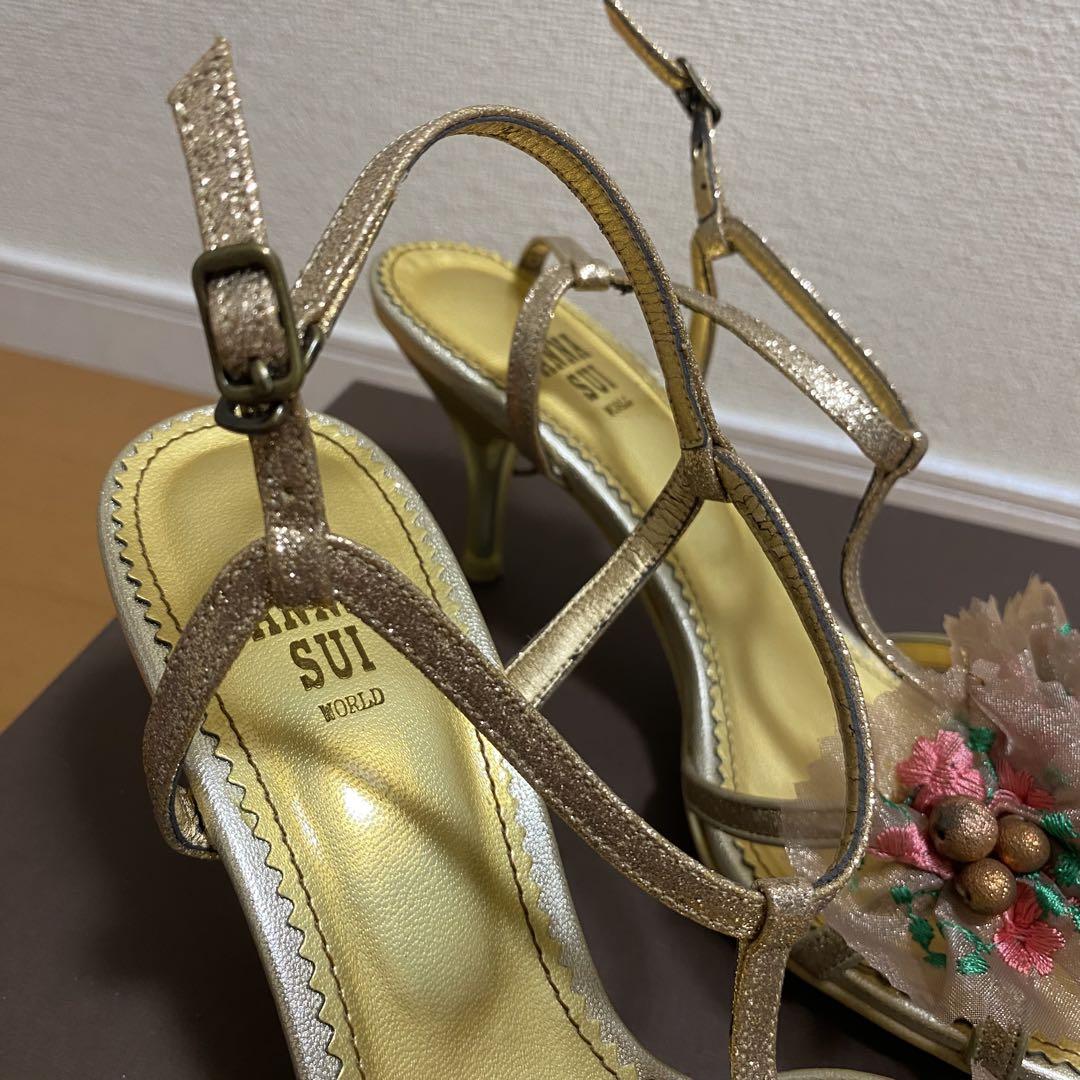 ANNA SUI アナスイ ゴールド フラワー装飾 サンダル 23.5cm