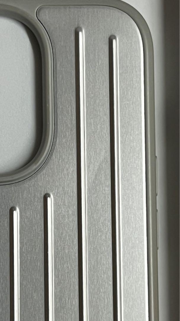 RIMOWA iPhone 15pro ケース