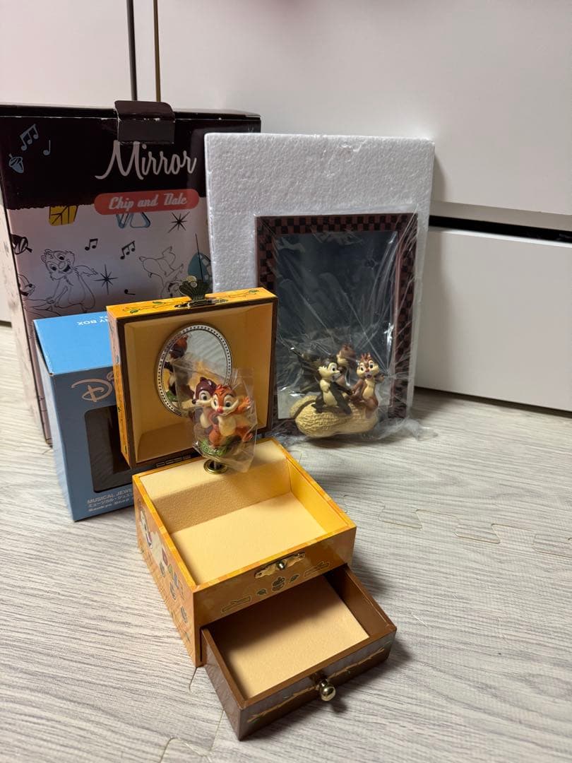 チップアンドデール スタンドミラー ・ミュージカルジュエリーボックス