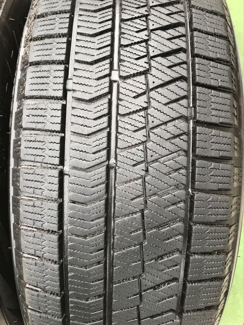 215/60 R17、BRIDGESTONE BLIZZAK VRX2、23年