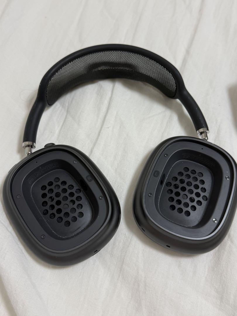 AirPods Max スペースグレー 収納ケース付き AirPods Max スペースグレイ（純正Smart Case付き） - メルカリ
