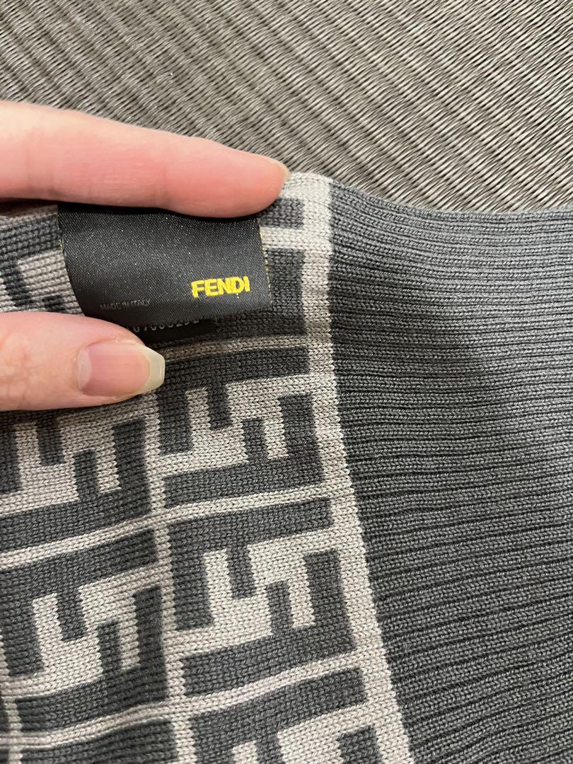 美品　FENDI フェンディ　マフラー