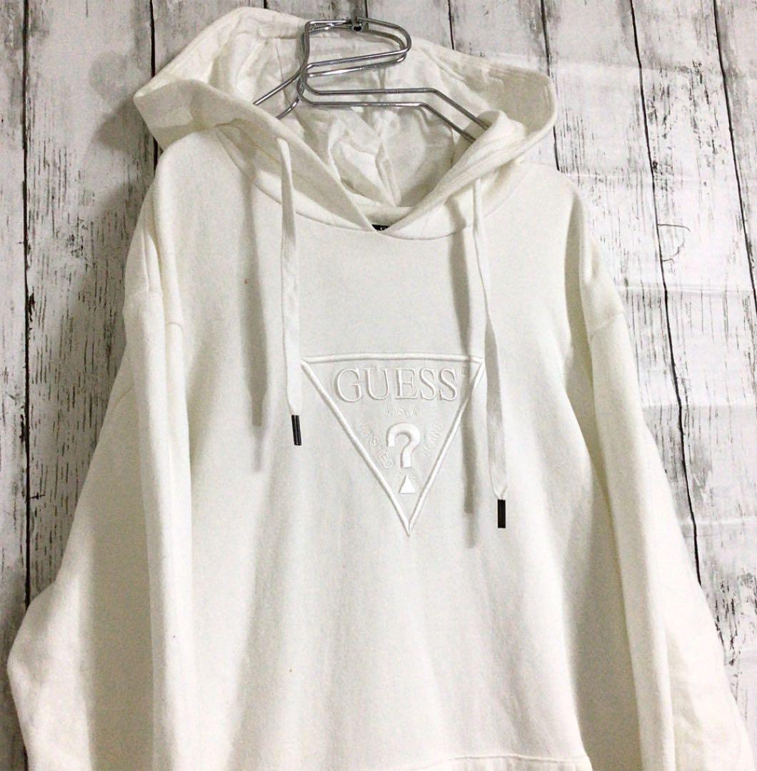 GUESS】デカロゴ プルオーバー スウェットパーカー ゆるダボ XL - メルカリ GUESS】デカロゴ プルオーバー スウェットパーカー ゆるダボ XL - メルカリ