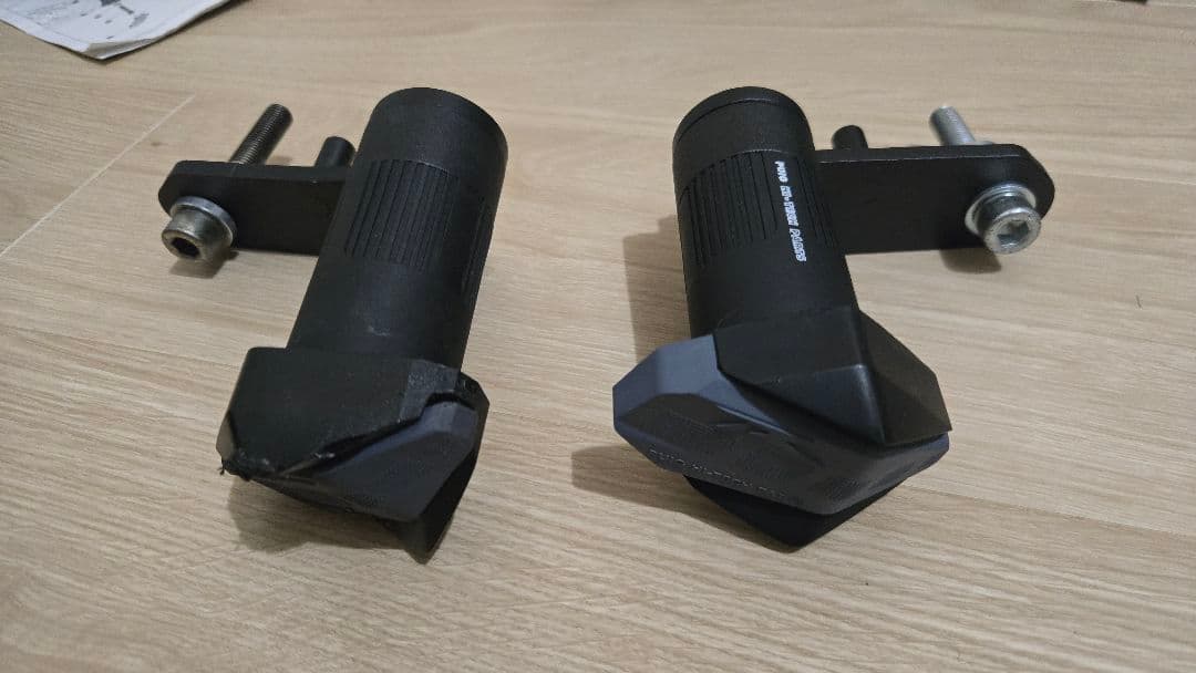 SUZUKI GSX-R1000R (17-18) フレームスライダー SUZUKI GSX-R1000R (17-18) フレームスライダー