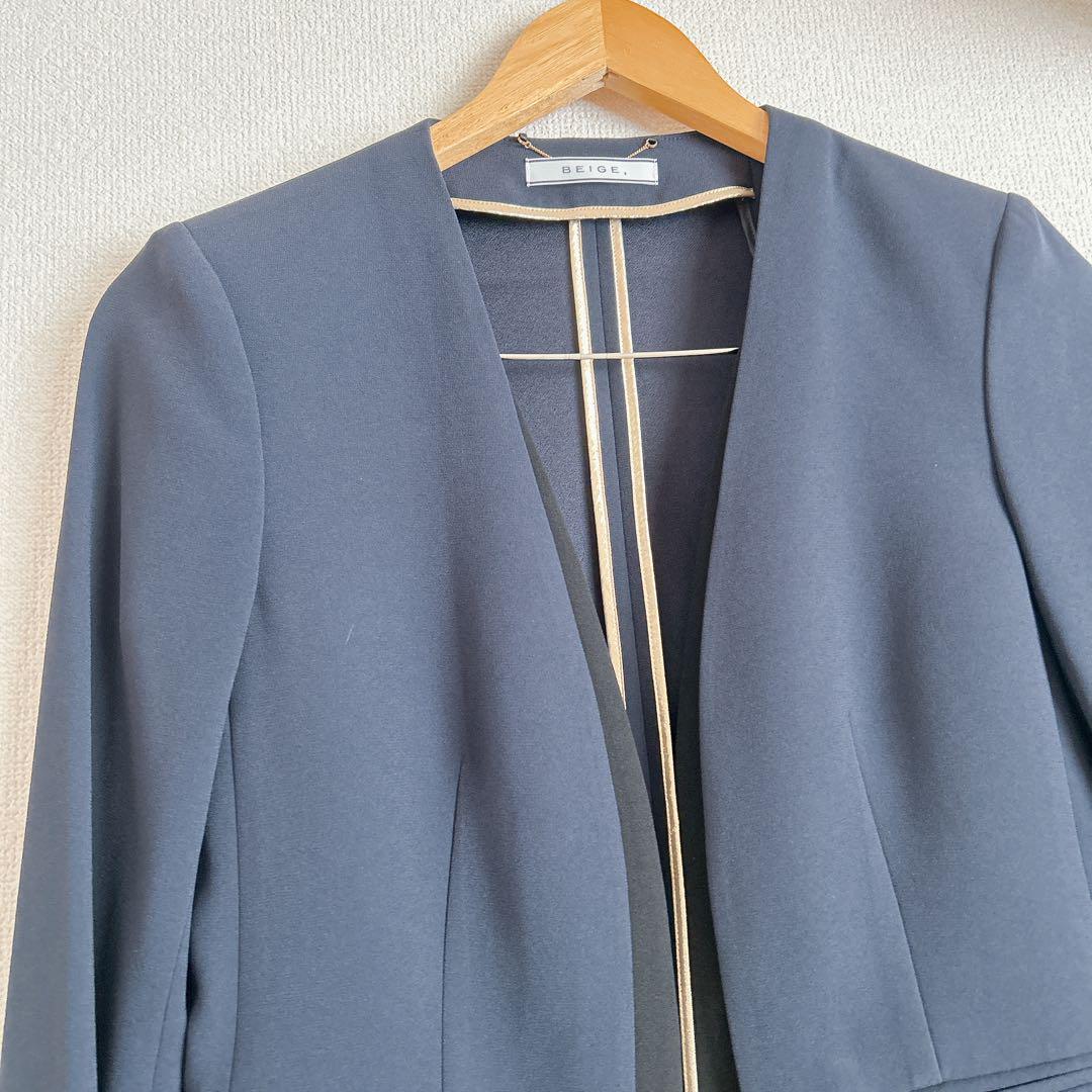 【美品】ベイジ　BEIGE　CINDY　ノーカラージャケット　ネイビー