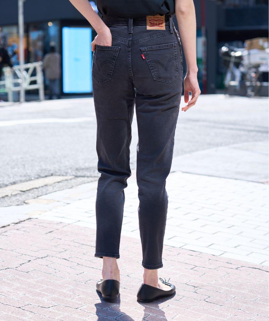 【新品未使用】Levi’sリーバイス HIGH WAISTED MOM JEAN