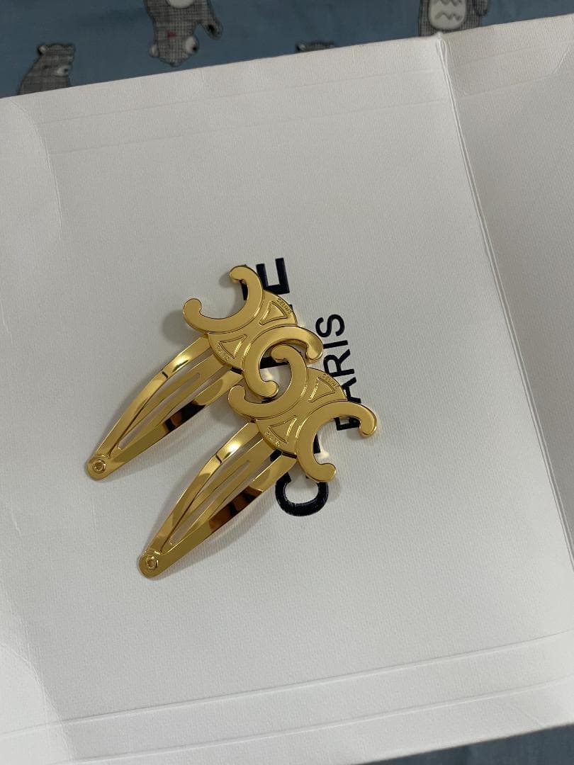 状態良セリーヌ ゴールド トリンフ スナップヘアクリップ 2個セット