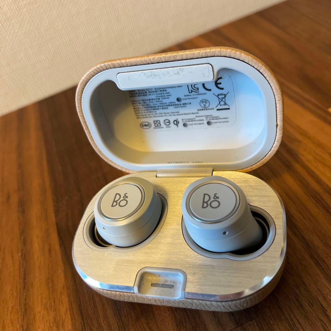 B&O BEOPLAY E8 2.0 NATURAL | solvat.lt