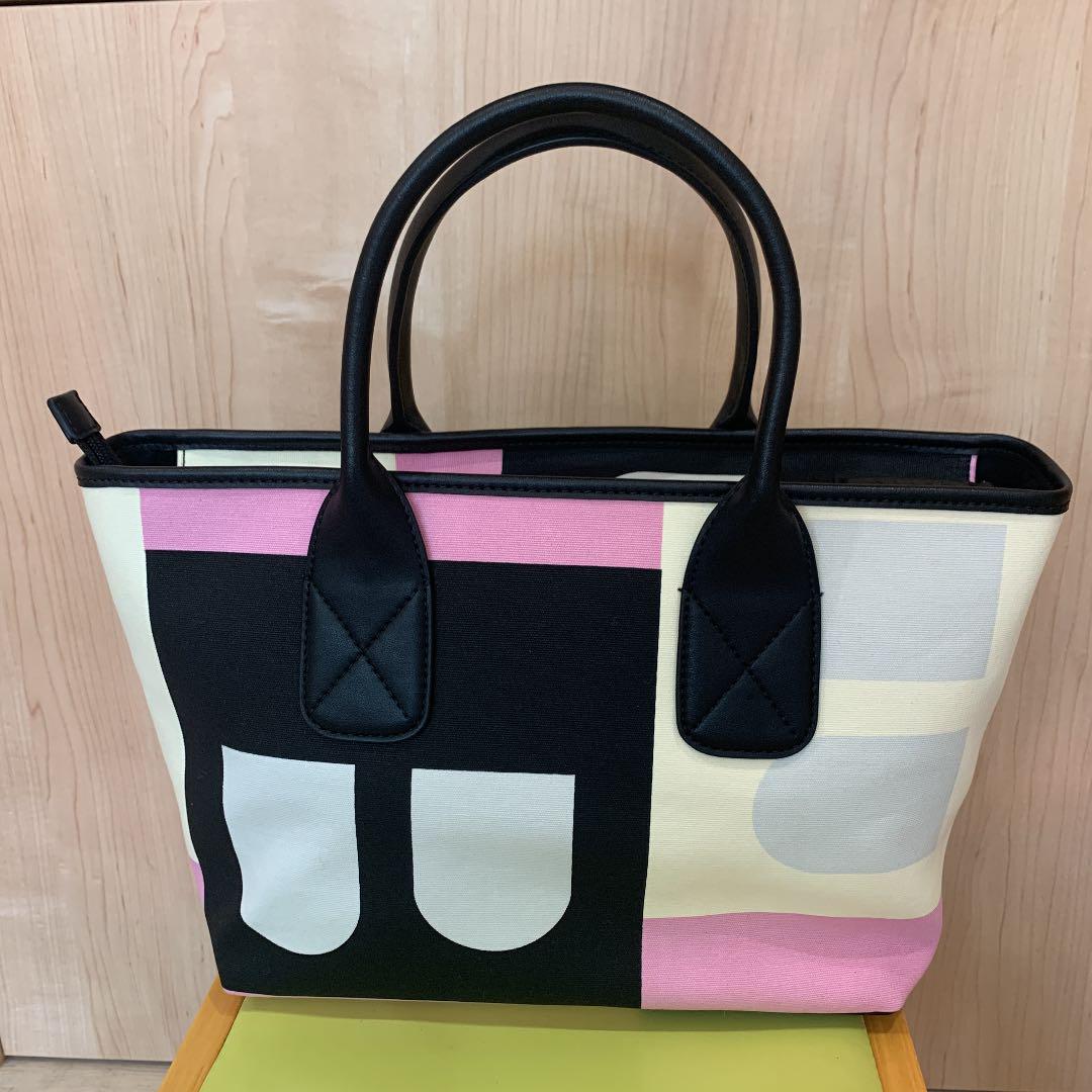 ブラック系正規品!BALLYハンドトートバッグキャンパスバック新品お値下げします。 トートバッグ レディースブラック系¥11,560-www.jacqueslacoupe.com ブラック系正規品!BALLYハンドトートバッグキャンパスバック新品お値下げします。 トートバッグ レディースブラック系¥11,560-www.jacqueslacoupe.com