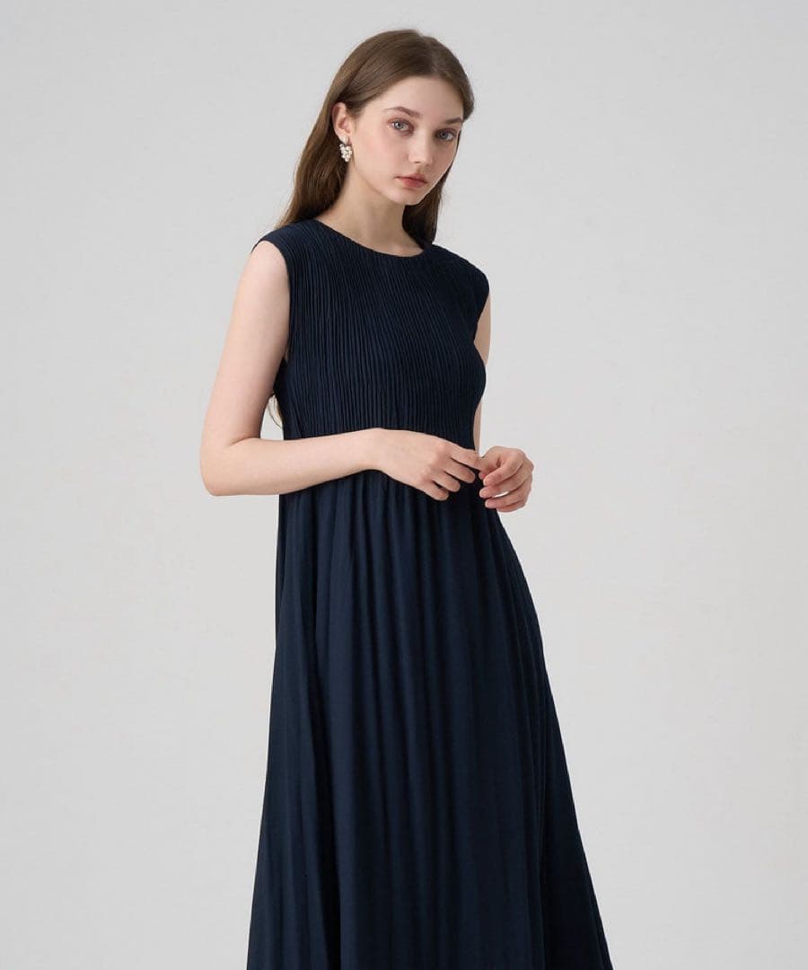 今期美品♡ANAYI サッカーストレッチプリーツワンピース・ネイビー♡34サイズ