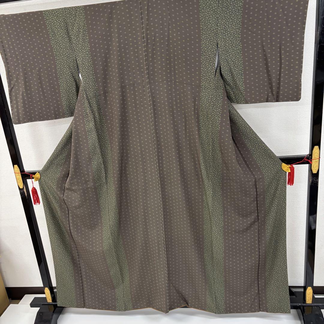 人気商品の入荷速報 入荷Now 小花 麻の葉 裄66.5 AK-6833 正絹 小紋 色味の良い 縞模様 着物・浴衣